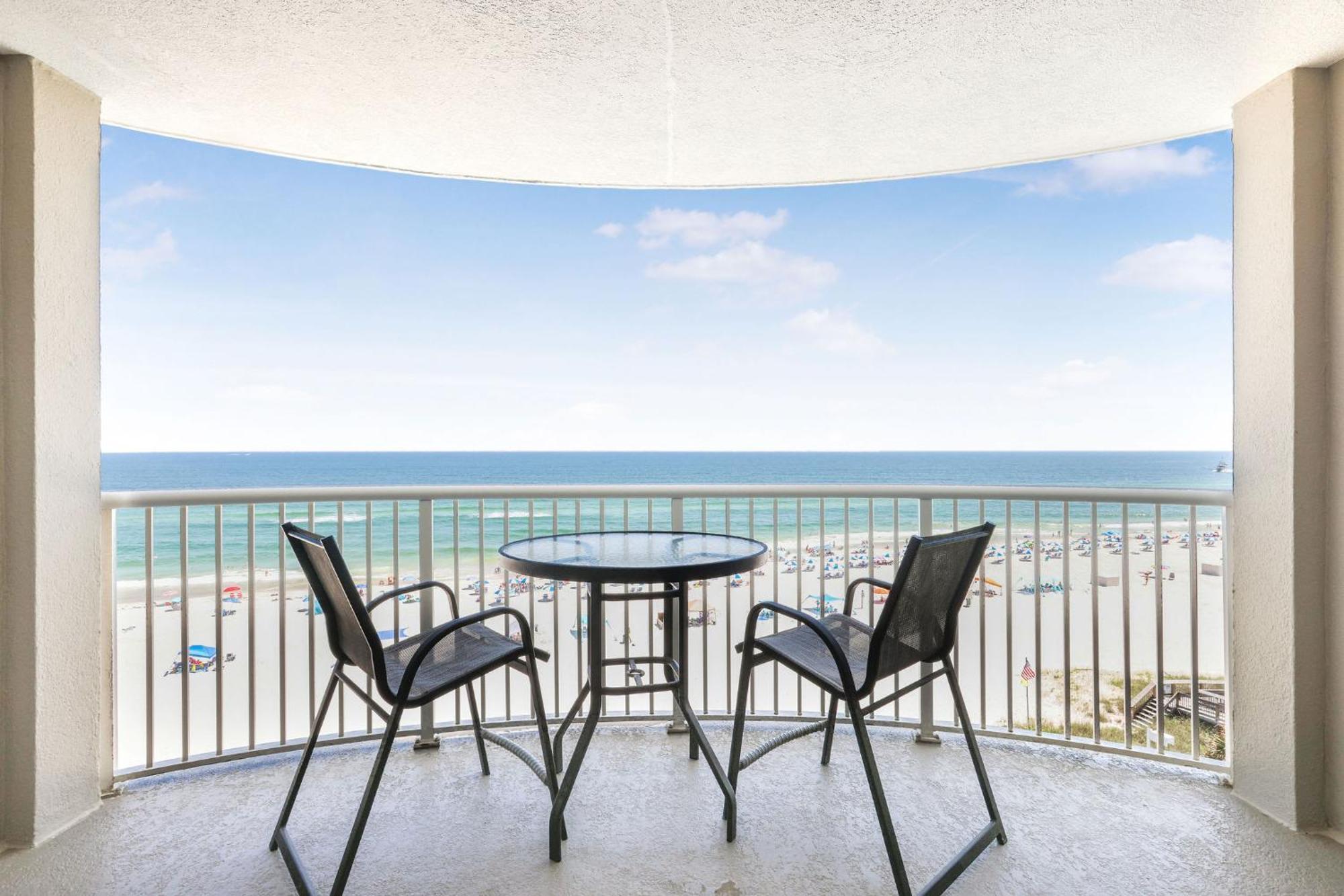Tradewinds 602- Beachfront Heated Indoor Pool オレンジ・ビーチ エクステリア 写真